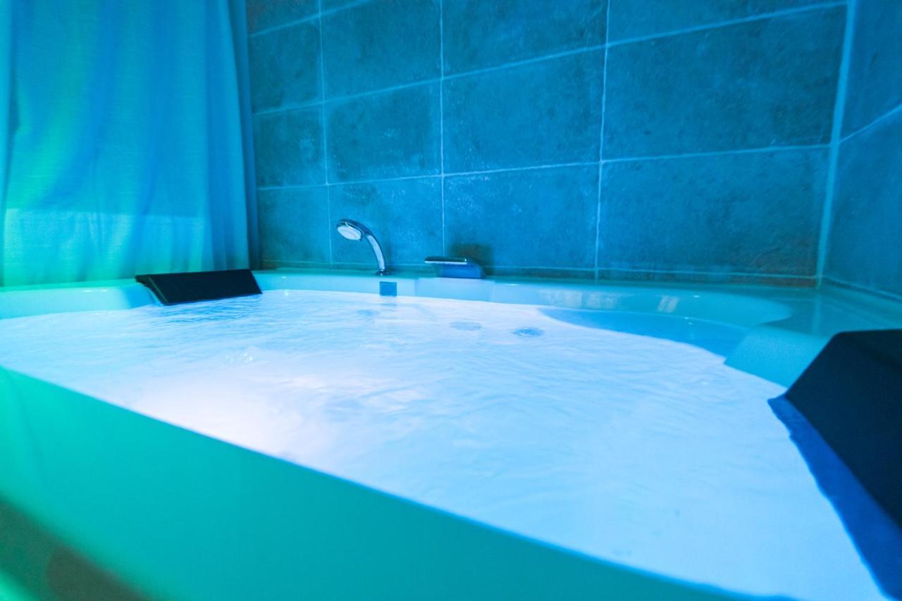 Le Bali Spa Maison Avec Jardin Proche Tours Centre サン・ピエール・デ・コール エクステリア 写真
